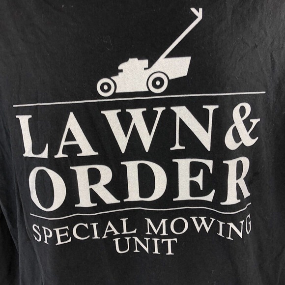 LAW & ORDER SPECIAL MOWING UNIT SHIRT MENS 2XL BLACK SHORT SLEEVE FUNNY DAD MOW - Picture 2 of 15